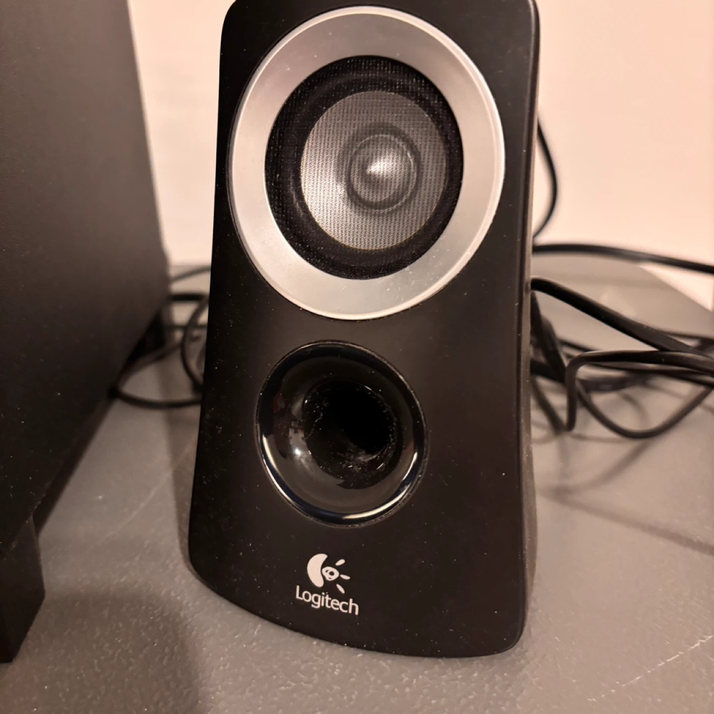 Logitech Z313 2.1 Multimedia Speaker System with Subwoofer - photo 5