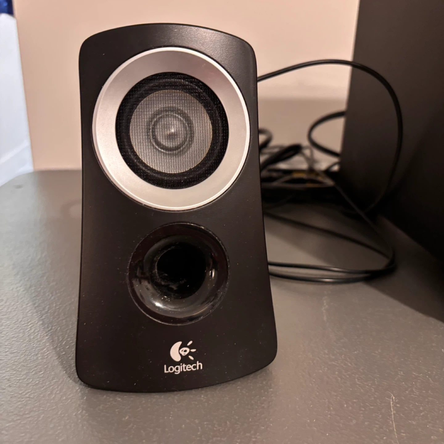 Logitech Z313 2.1 Multimedia Speaker System with Subwoofer - photo 3