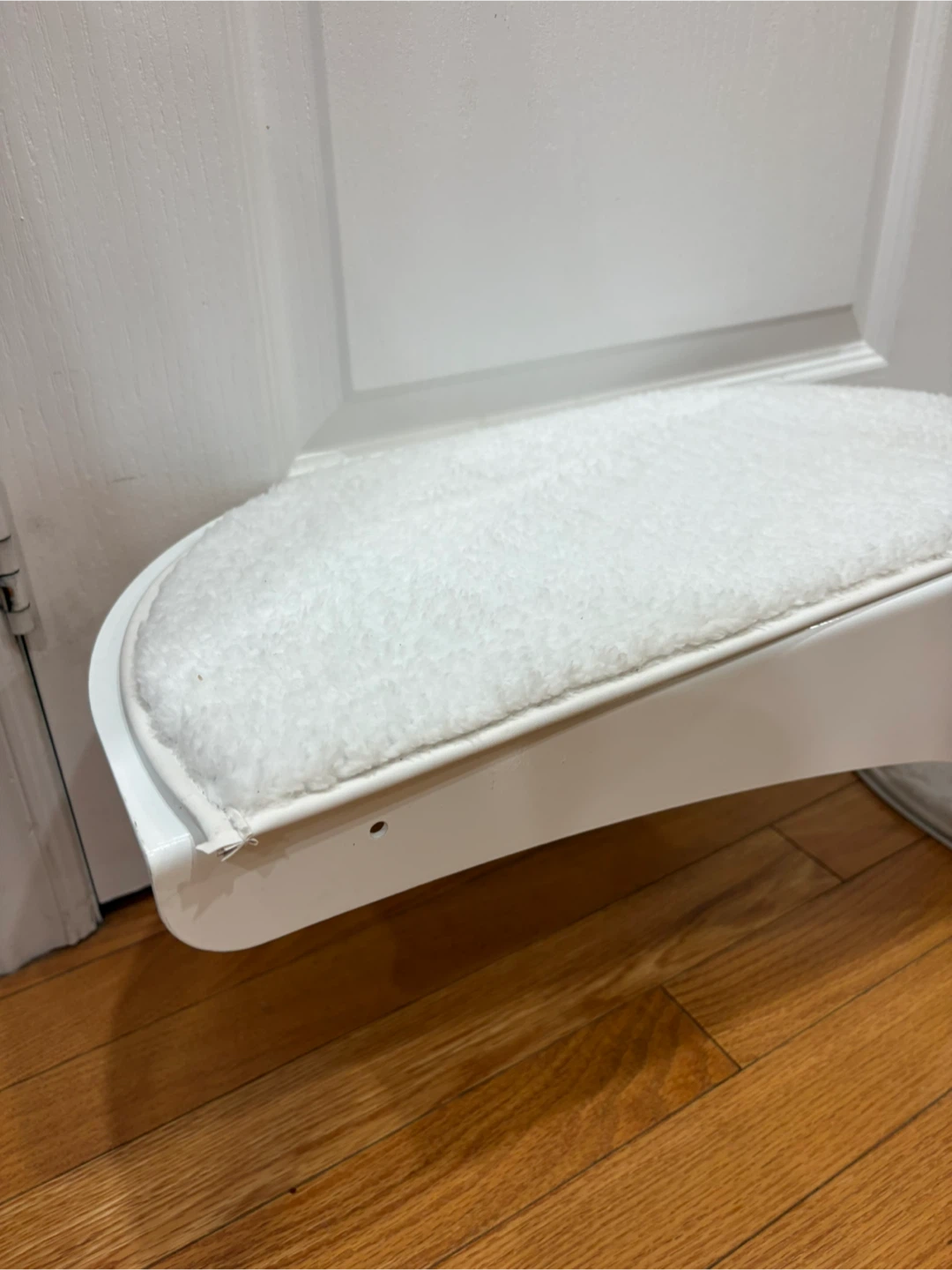 Lot 2 The Refined Feline, Cat Clouds Cat Shelf, White - photo 4