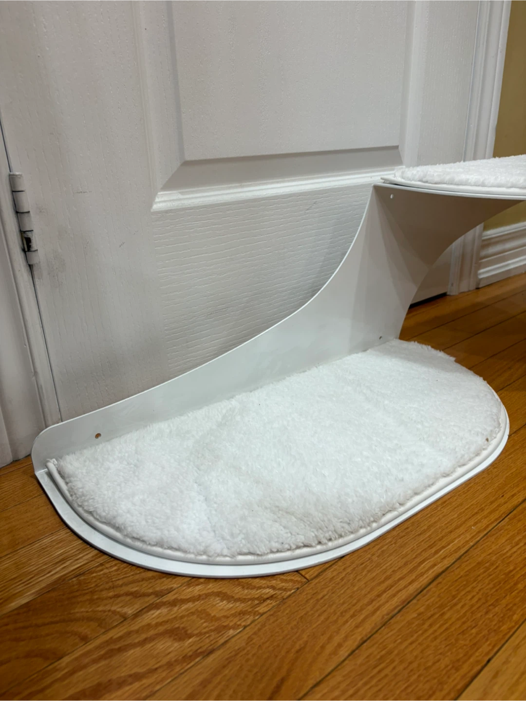 Lot 2 The Refined Feline, Cat Clouds Cat Shelf, White - photo 2