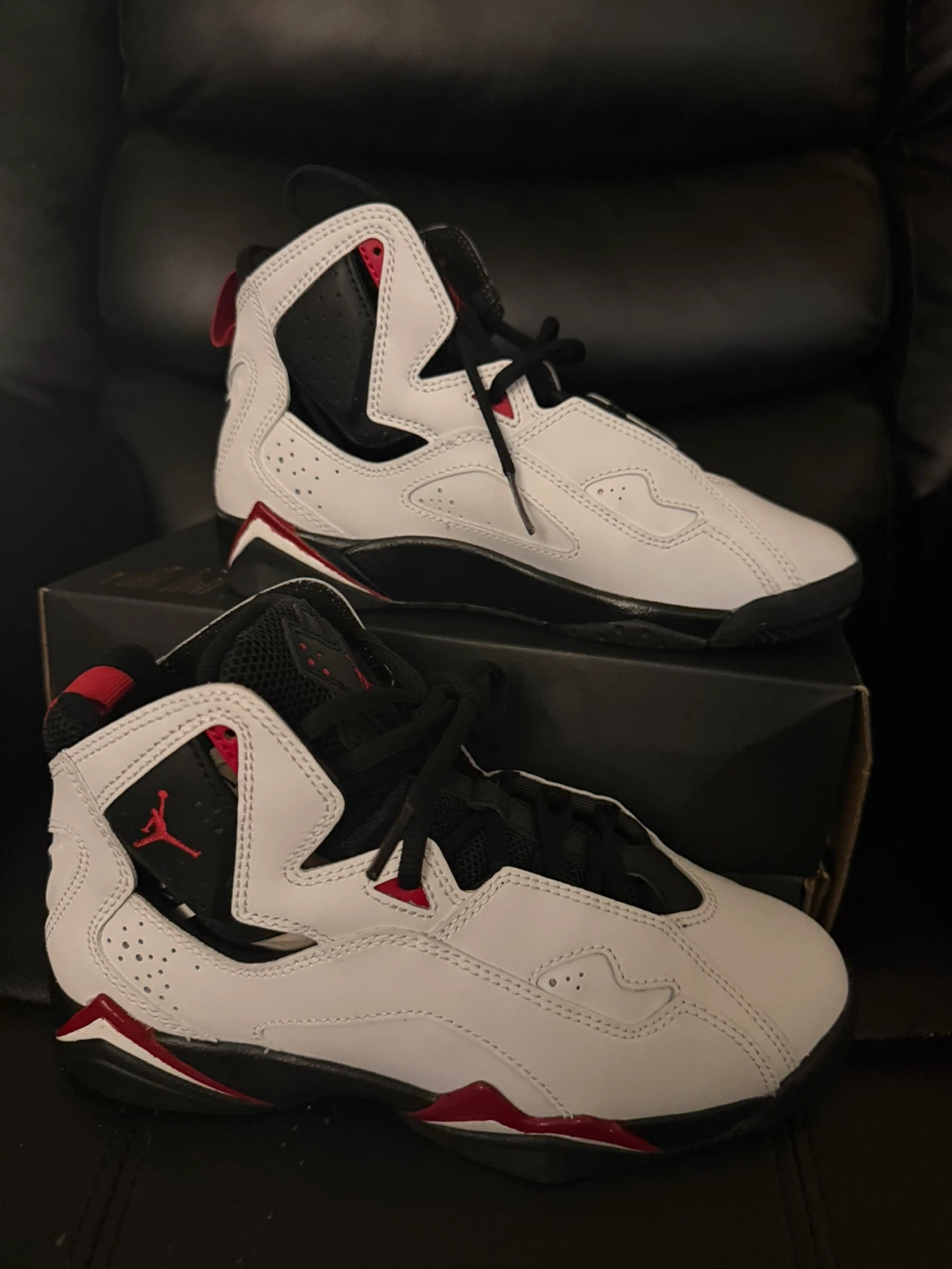 Jordan True Flight GS White Red Basketball Shoes Size 4Y - photo 2