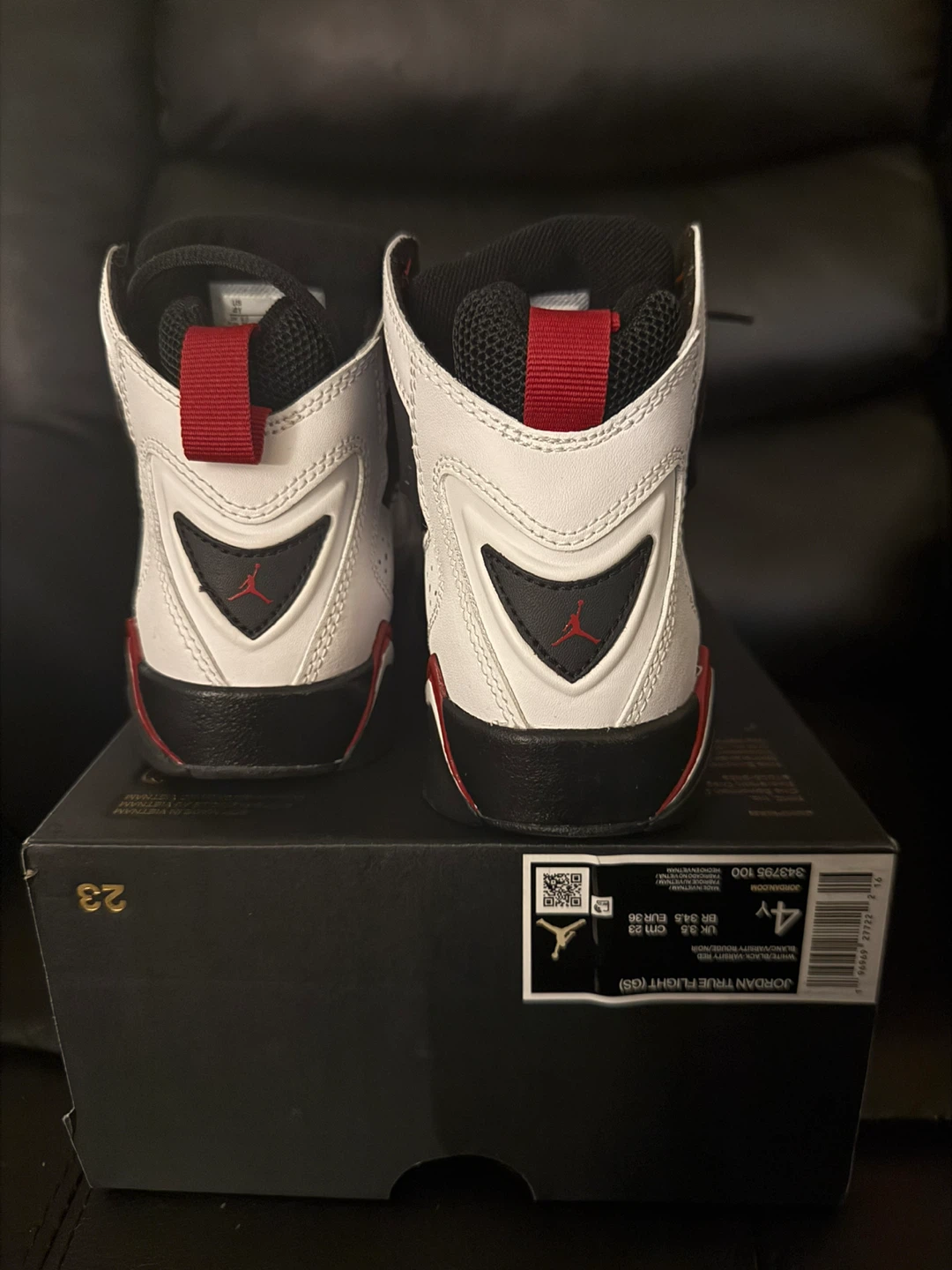 Jordan True Flight GS White Red Basketball Shoes Size 4Y - photo 3
