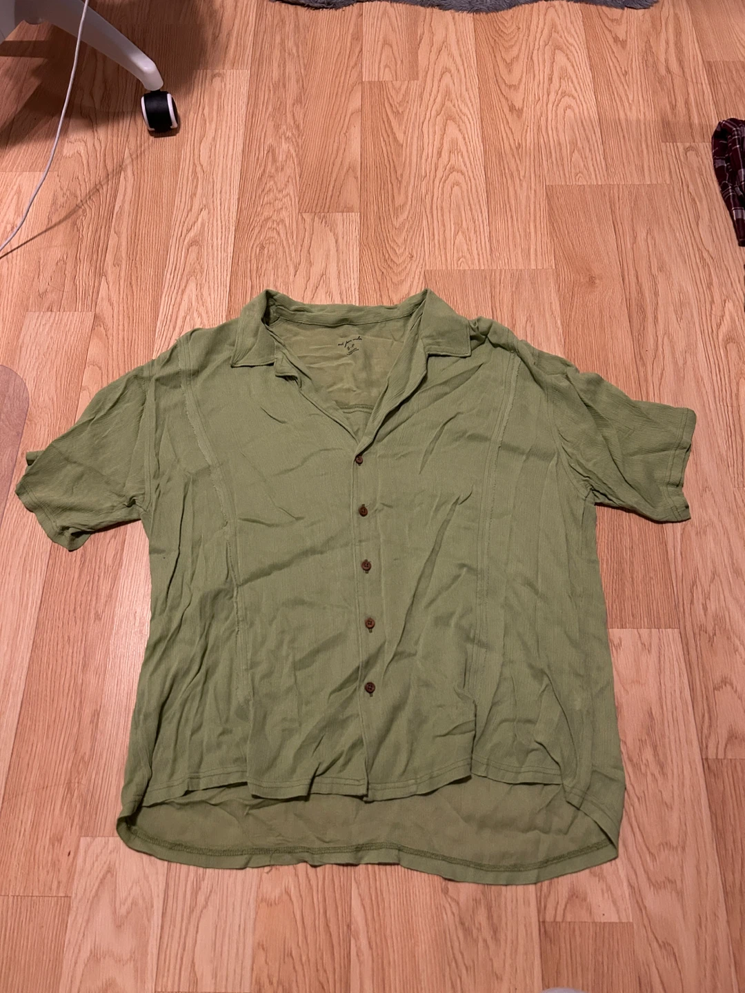 Green Short Sleeve Button-Up Shirt