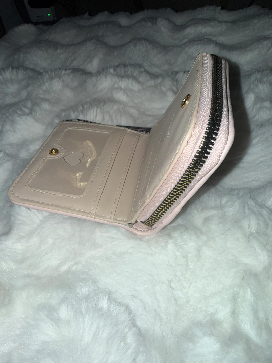 Juicy Couture Zip Around Wallet - photo 4