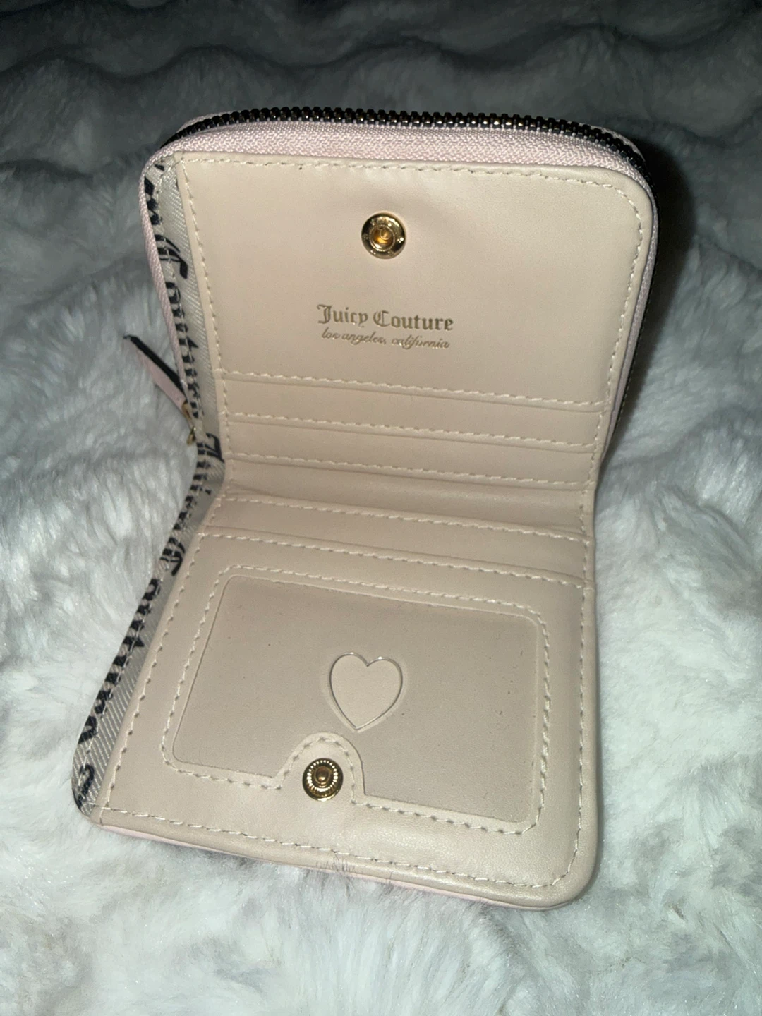 Juicy Couture Zip Around Wallet - photo 3