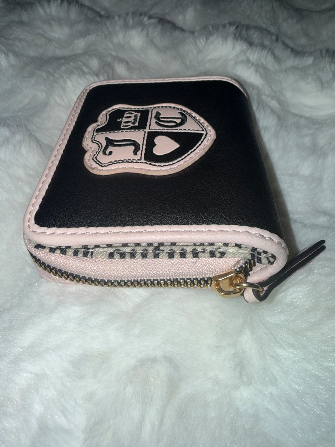 Juicy Couture Zip Around Wallet