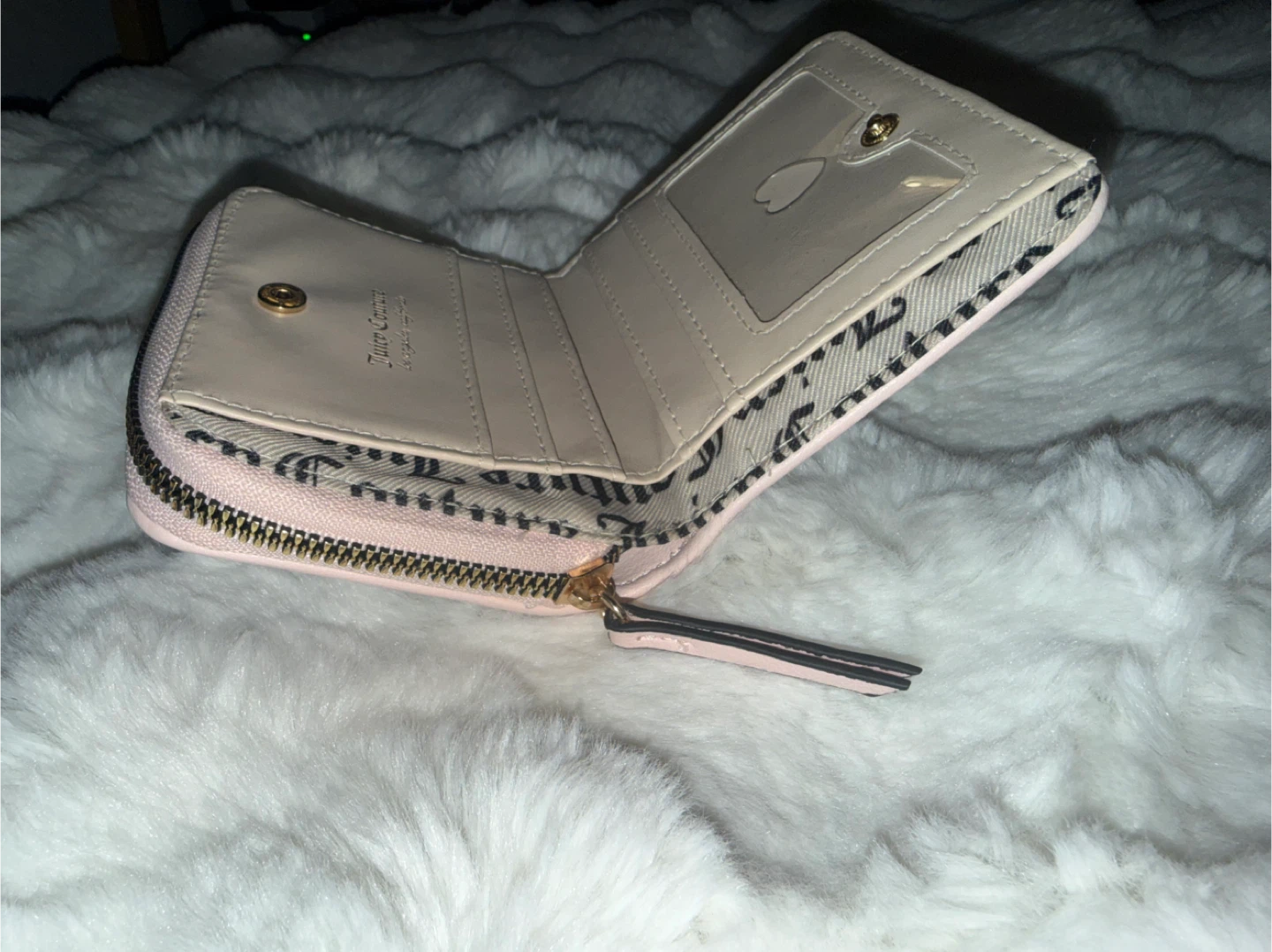 Juicy Couture Zip Around Wallet - photo 5