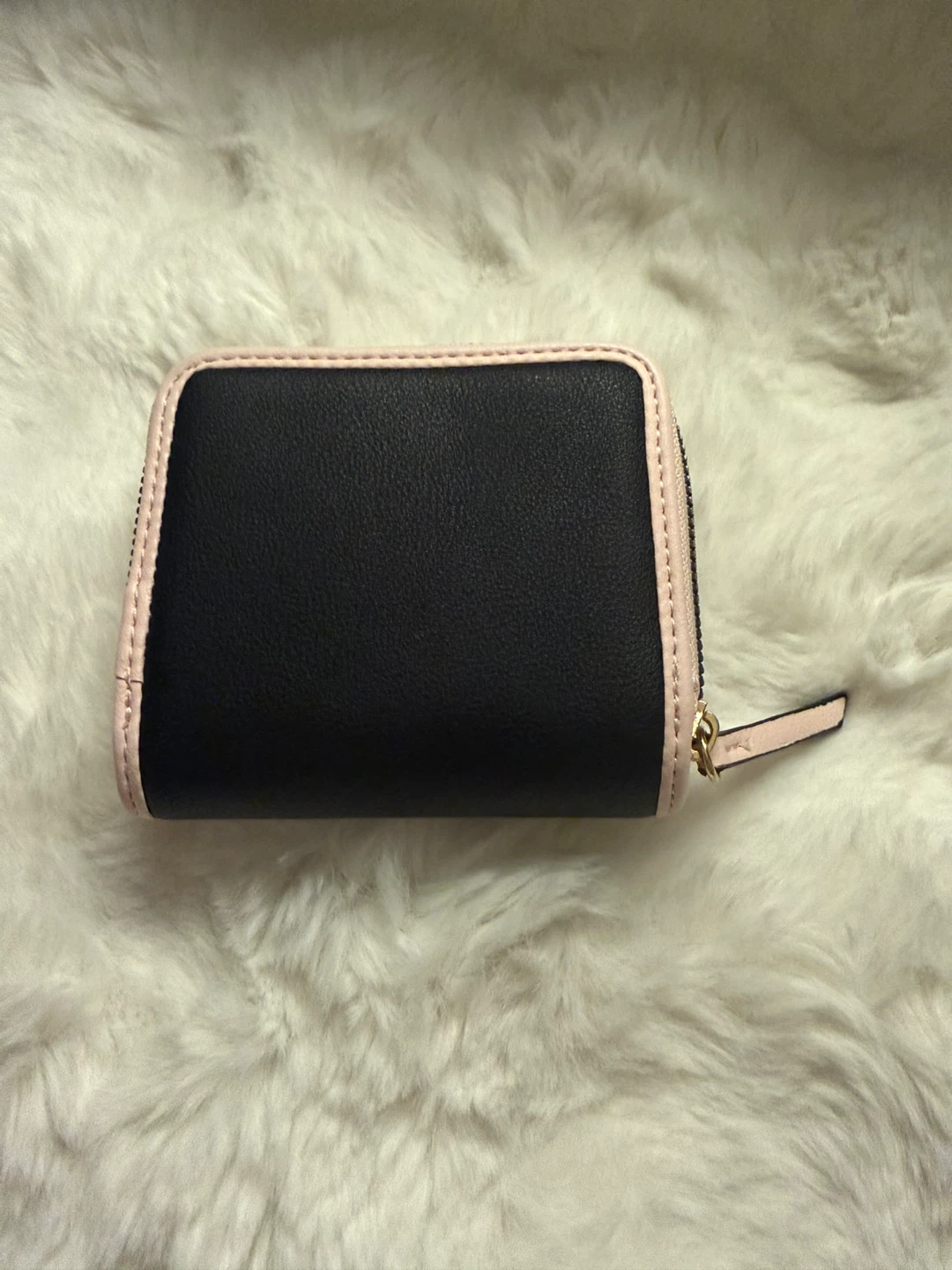 Juicy Couture Zip Around Wallet - photo 2