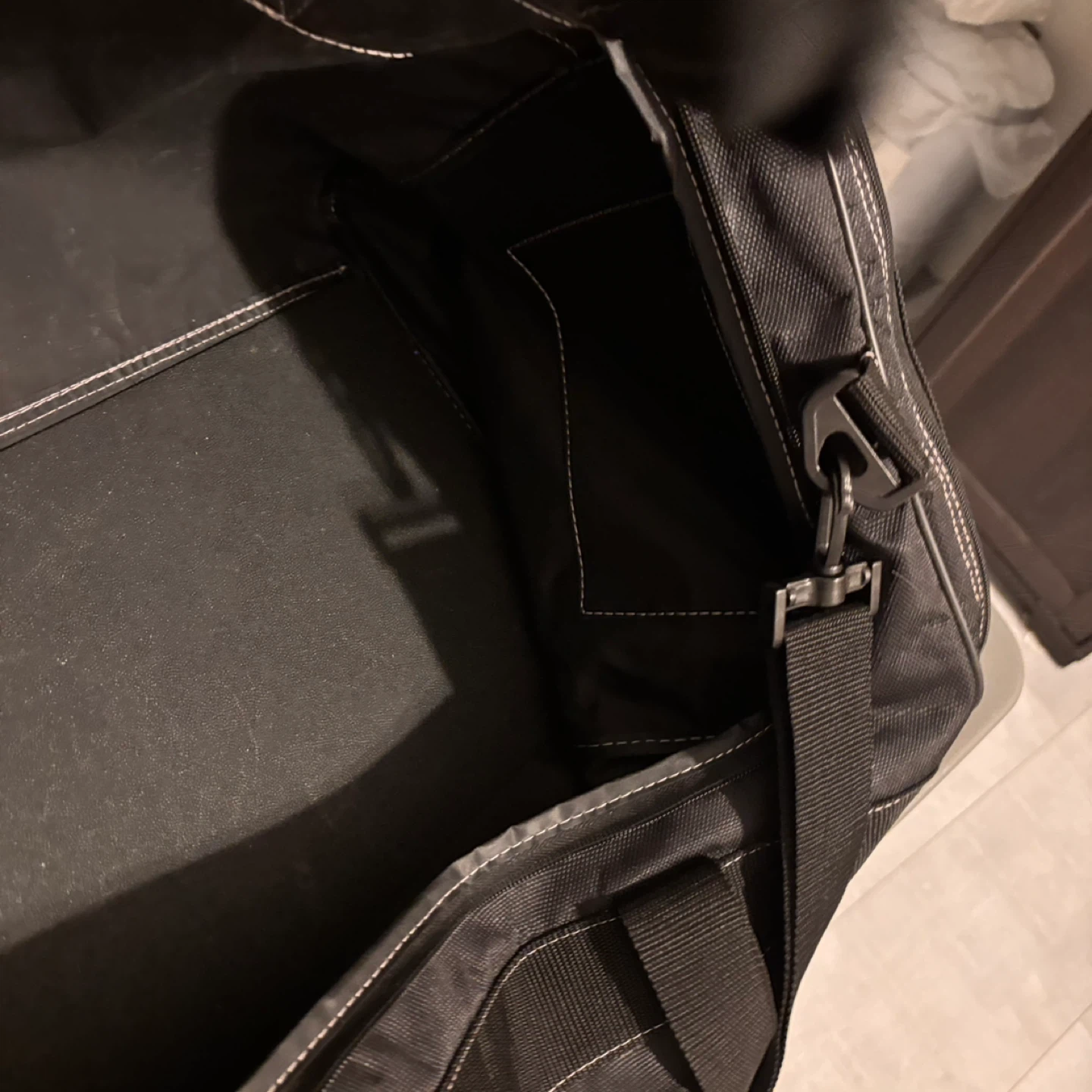 Adidas Duffel Bag GUC - photo 4