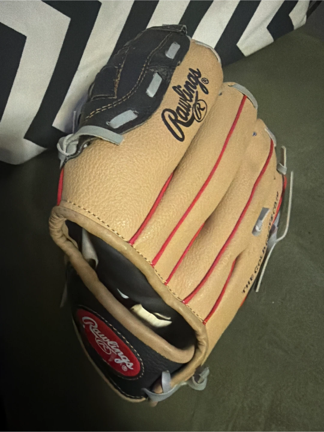 Rawlings Gold Glove Co. Baseball Glove 10 Inch - photo 2