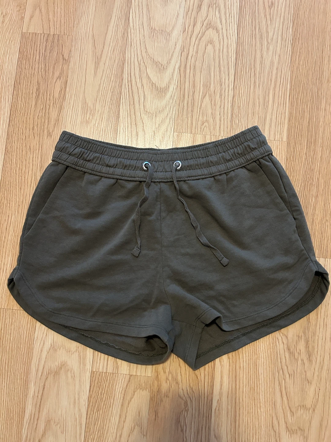 H&M Green Shorts Size S