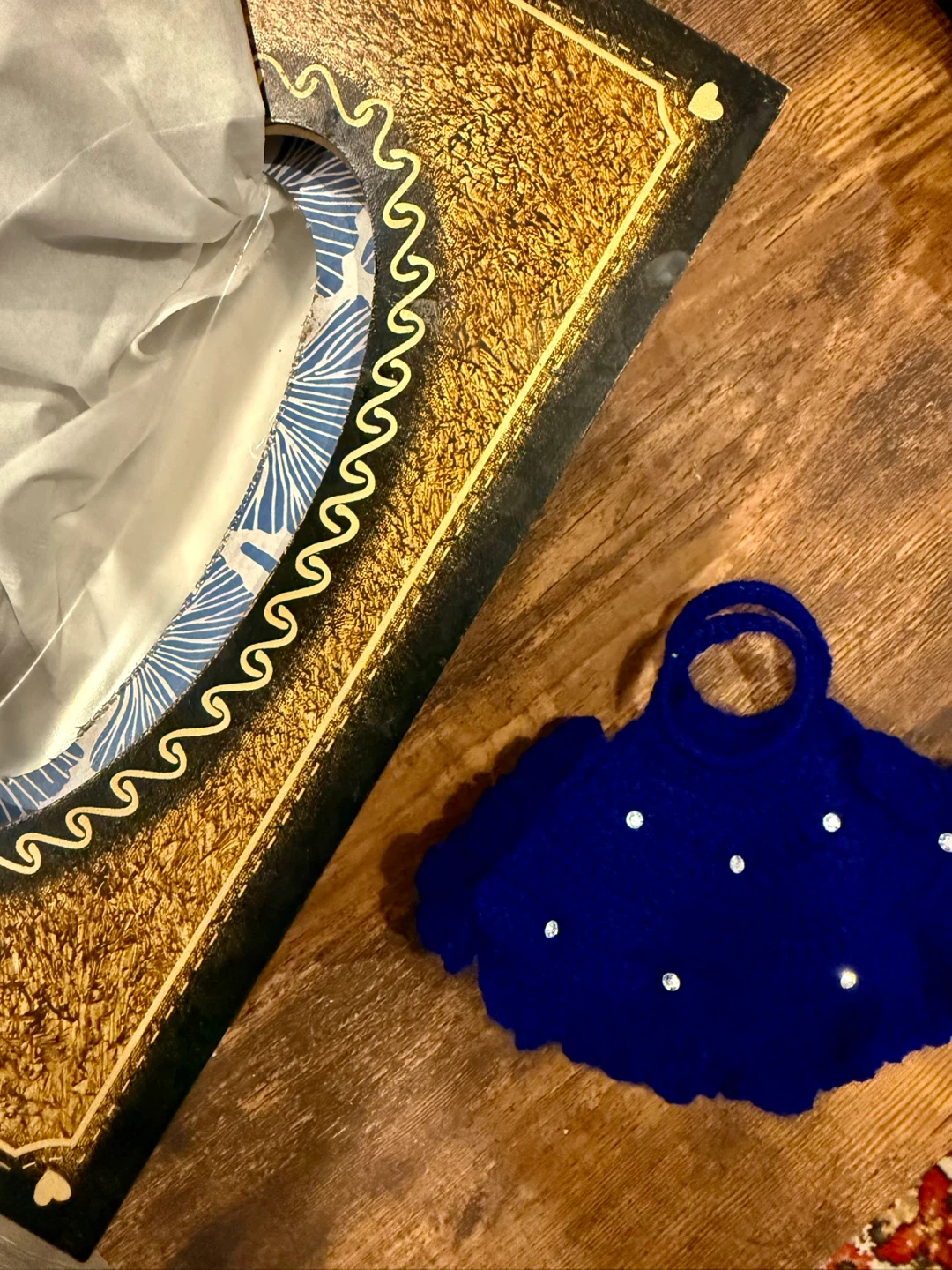 Hand-crocheted coin purses and keychain - photo 5
