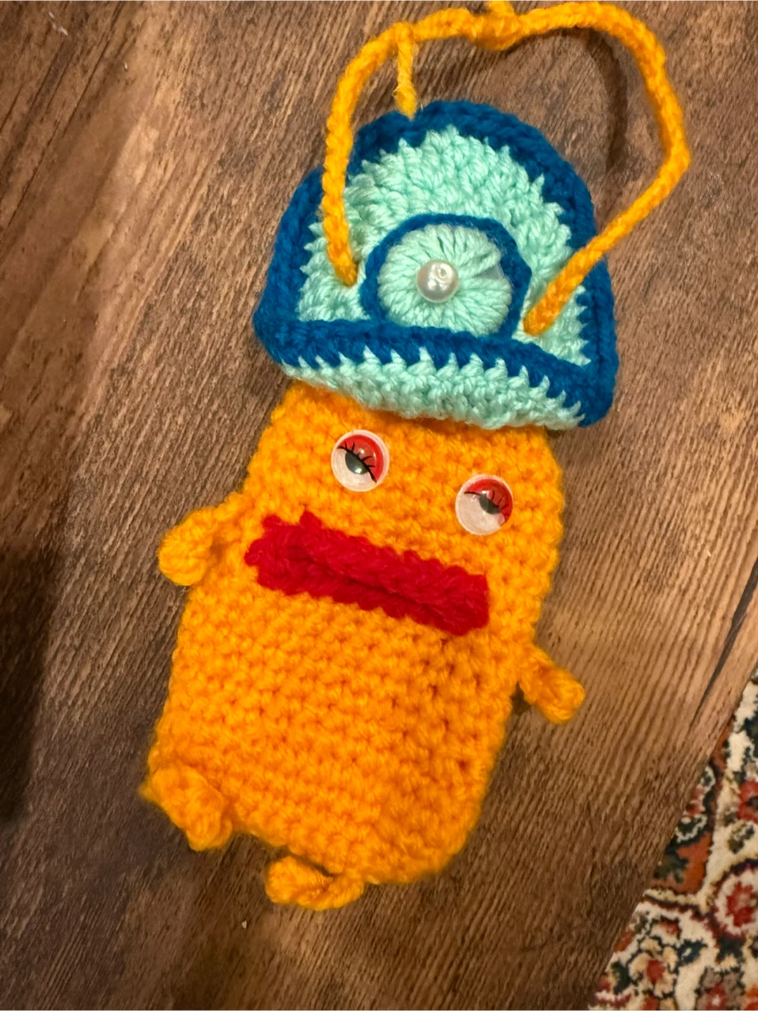 Hand-crocheted coin purses and keychain - photo 2