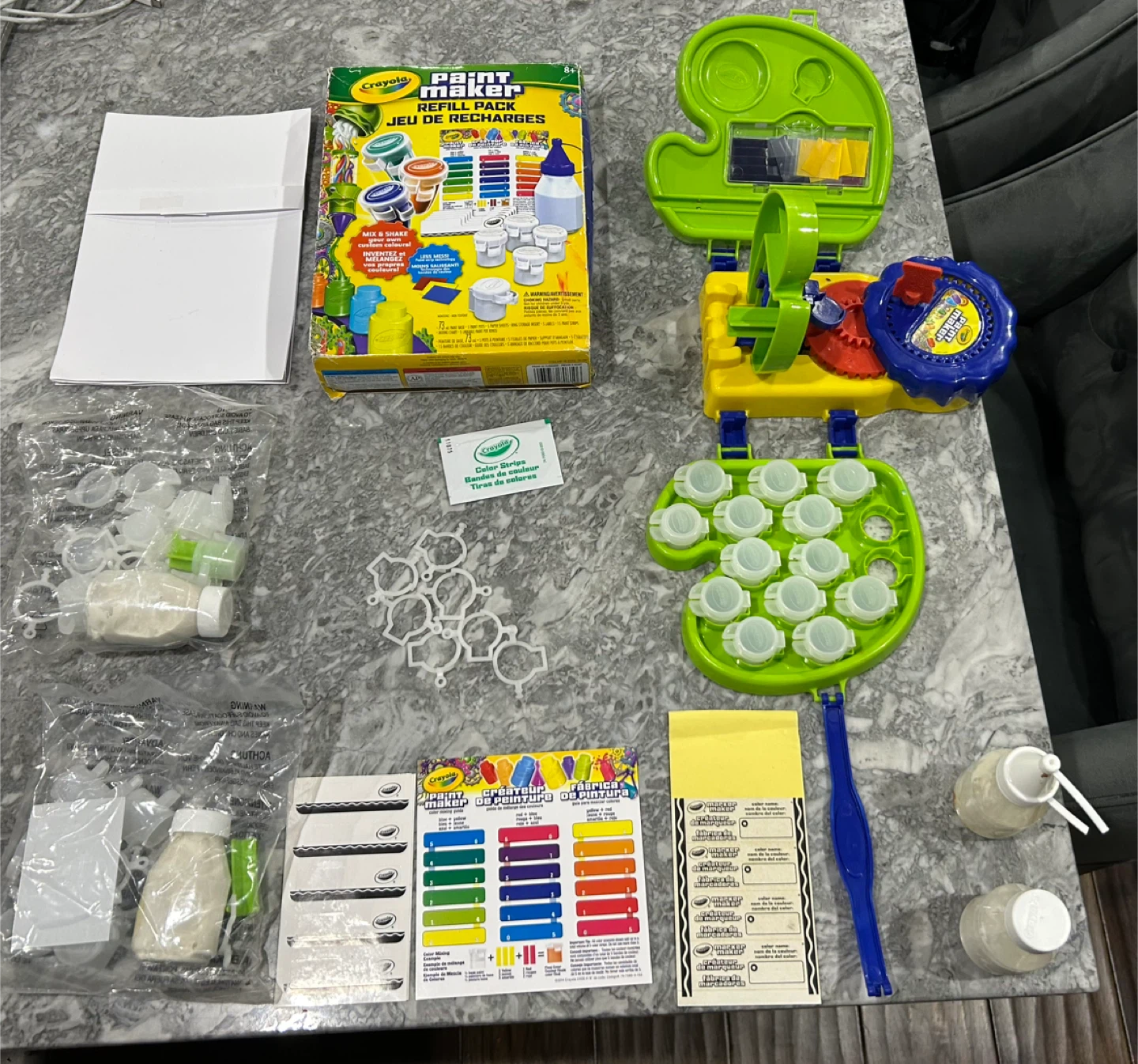 🧡 Crayola Paint Maker + 2 Refill Packs – Complete Set