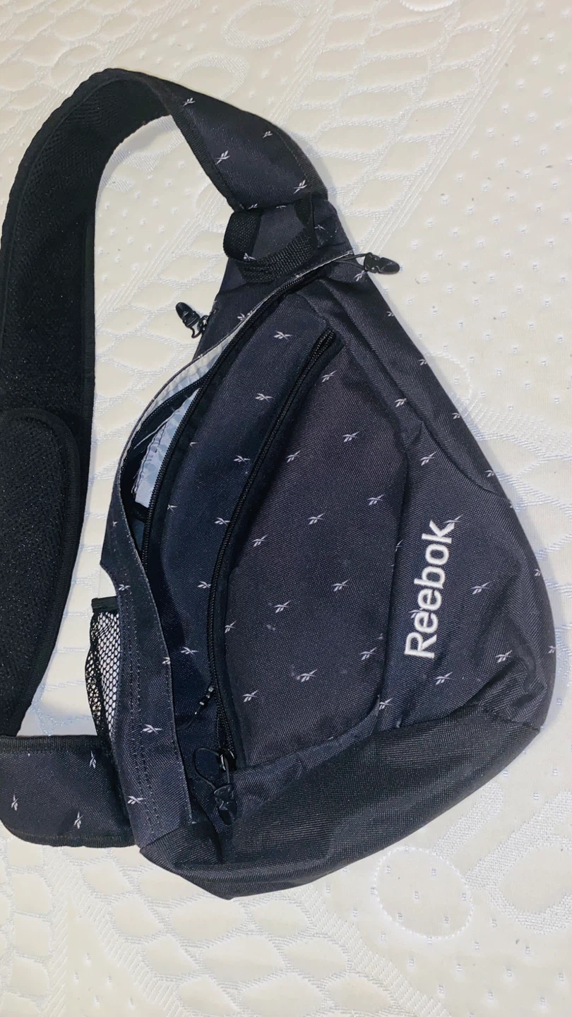 🧡 Reebok Black Sling Bag, bought for my son but not used. - photo 2