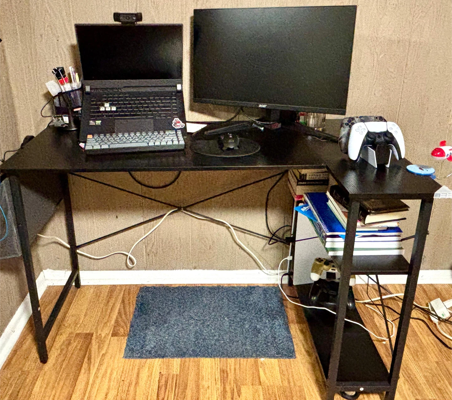 Desk with shelves and Black and White Gaming Chair - photo 4