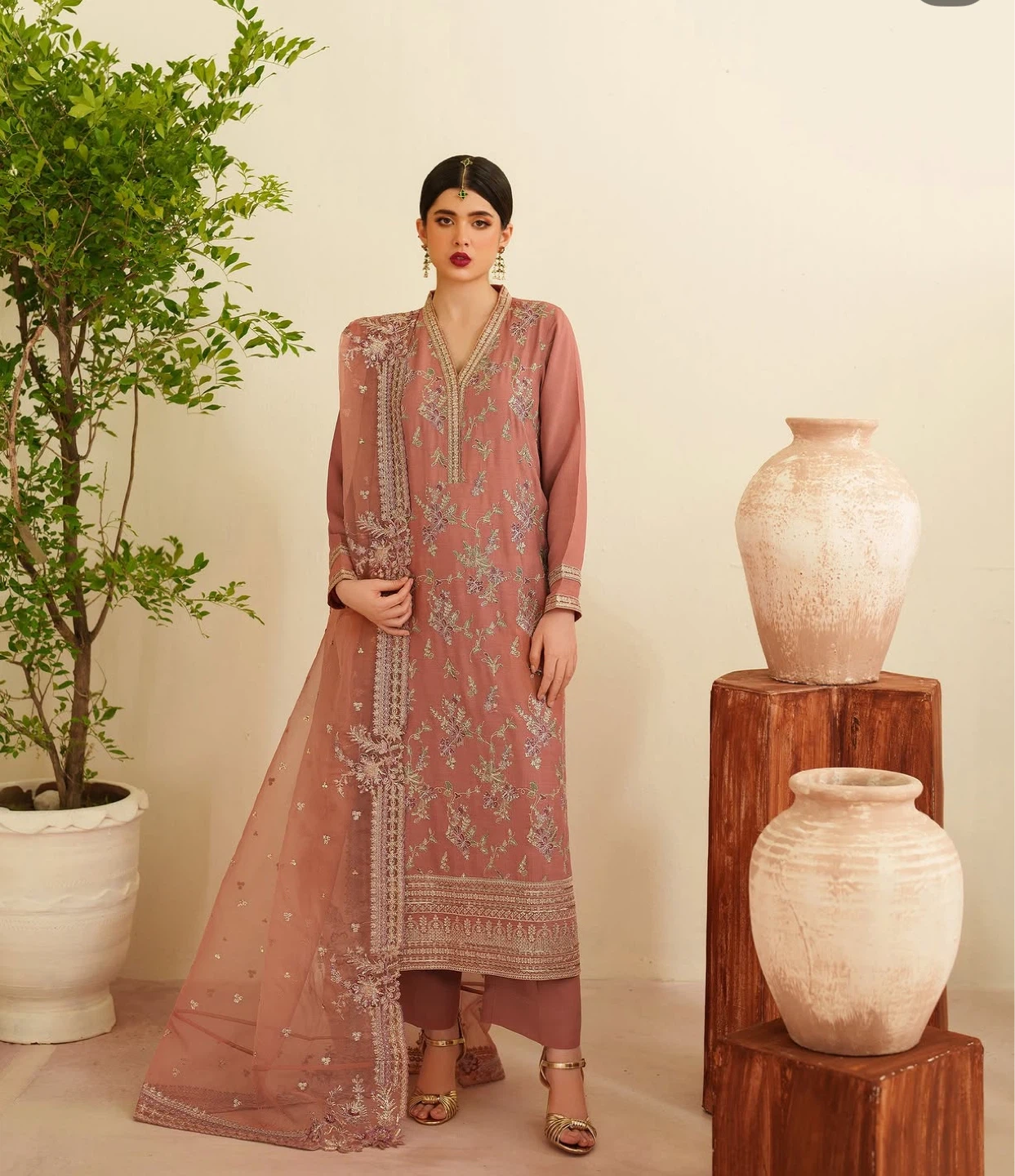 Garnet Embroidered Kurta Shalwar Suit - photo 3