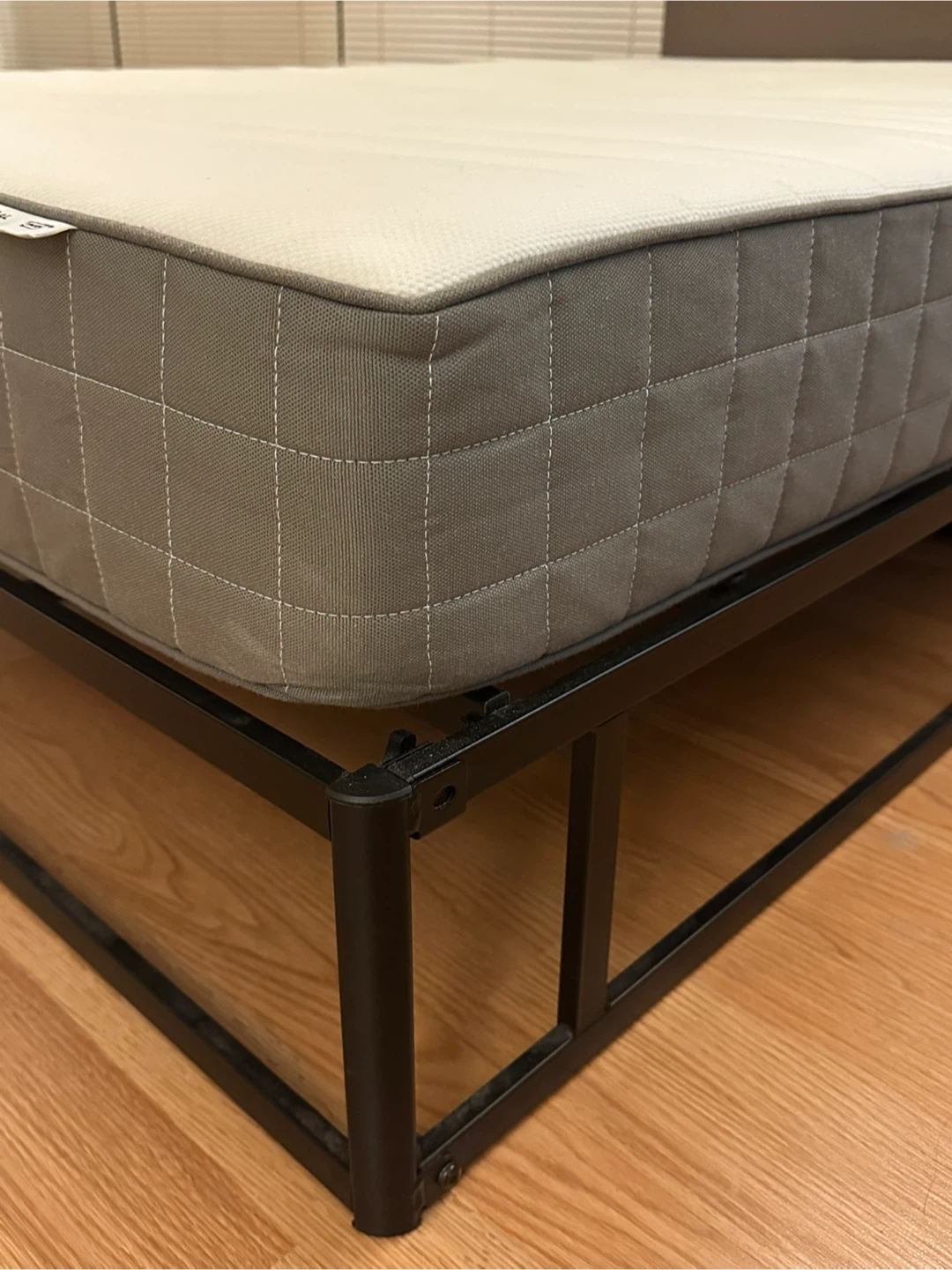 Double Matress and Matching Box Spring for sale - photo 4