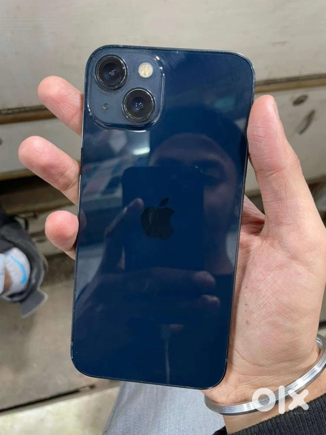 Apple iPhone 13