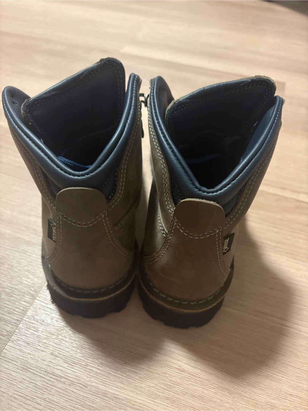 Danner Hiking Boots GoreTex- Made in USA - photo 2
