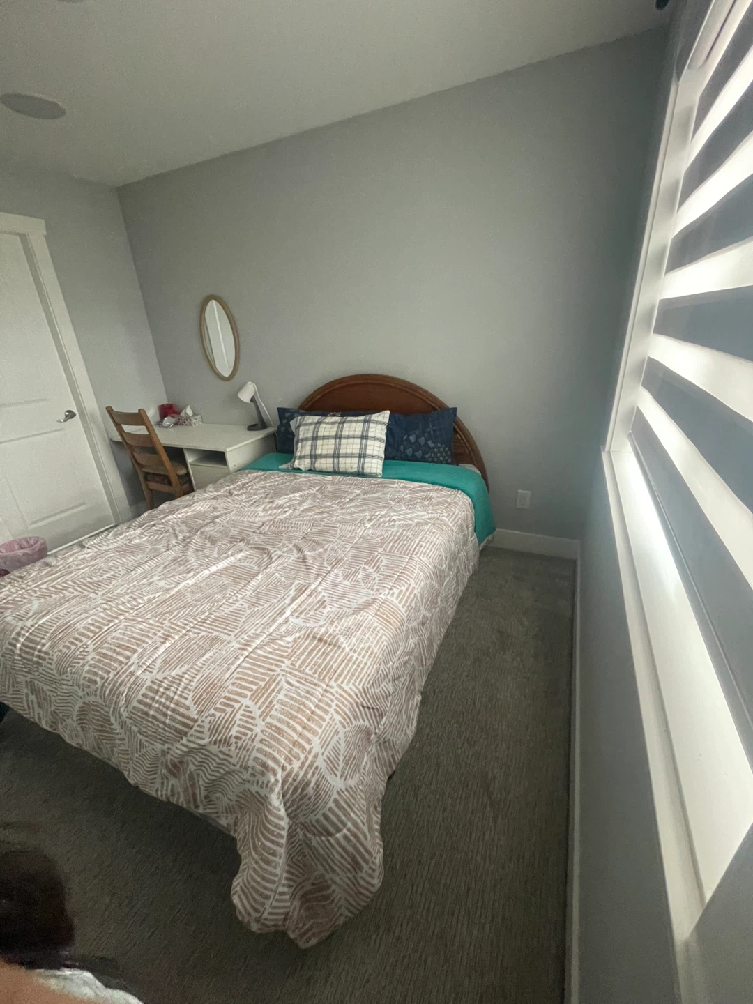 Private room with bathroom attached for rent - photo 3