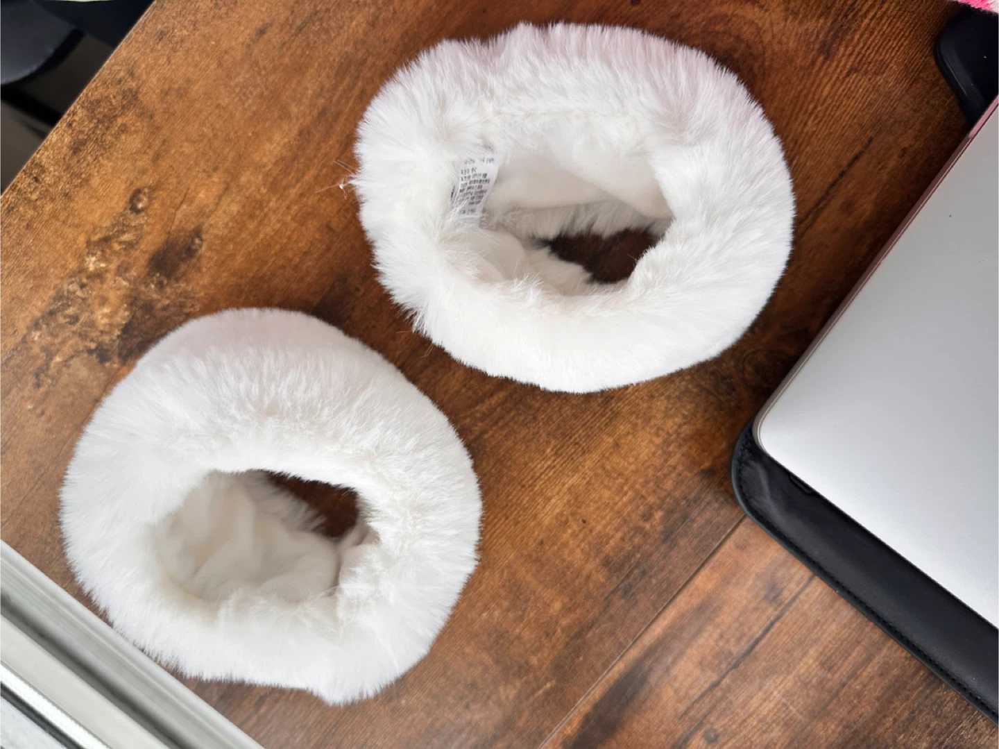 White Faux Fur detachable Cuff Set/ neck warmer - photo 2