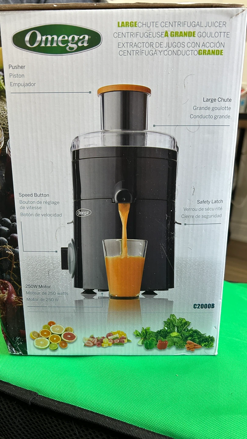 Omega C2000B Large Chute Centrifugal Juicer - photo 3