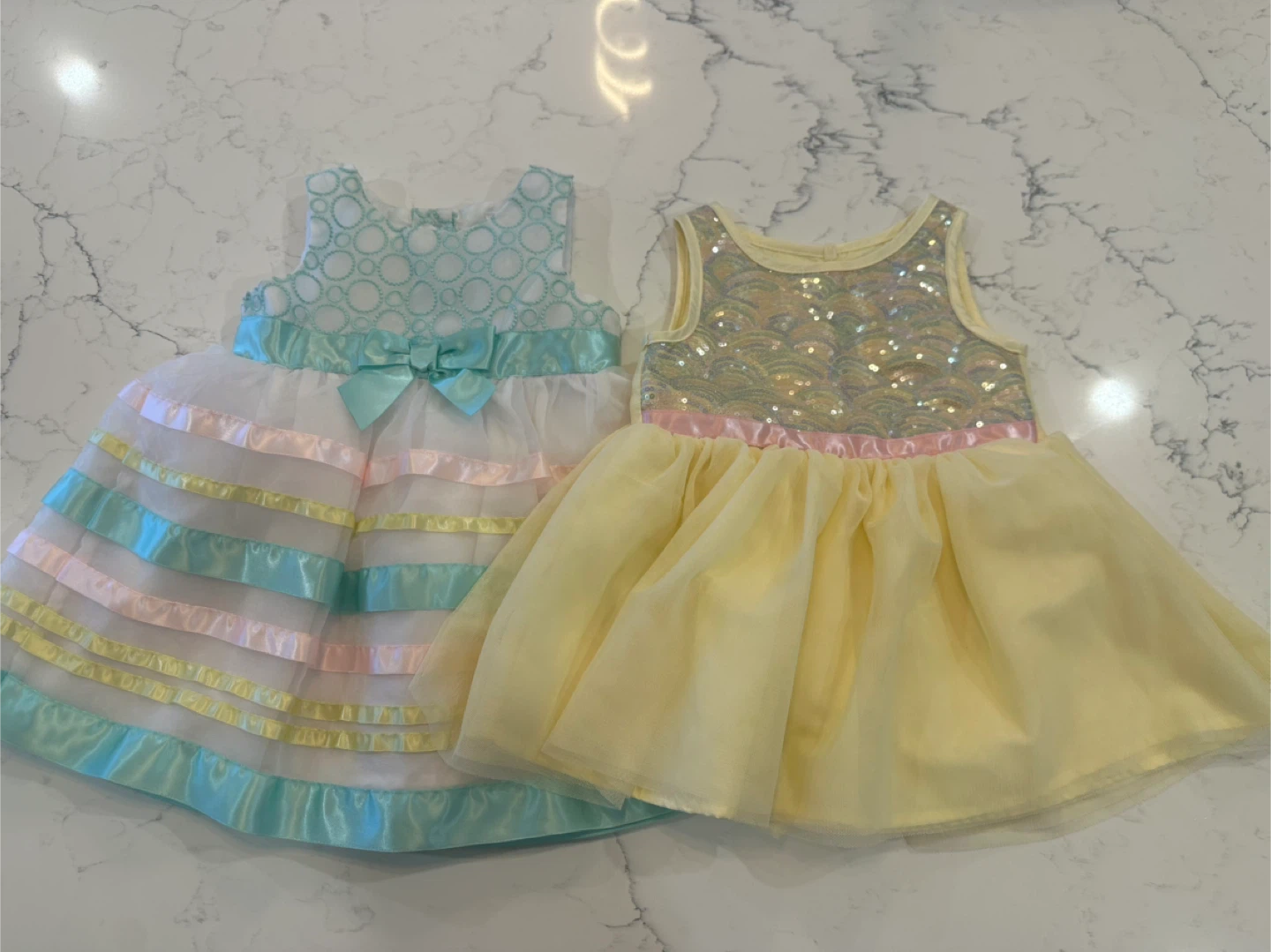 2 Baby Dresses- 6-12 mths - photo 2