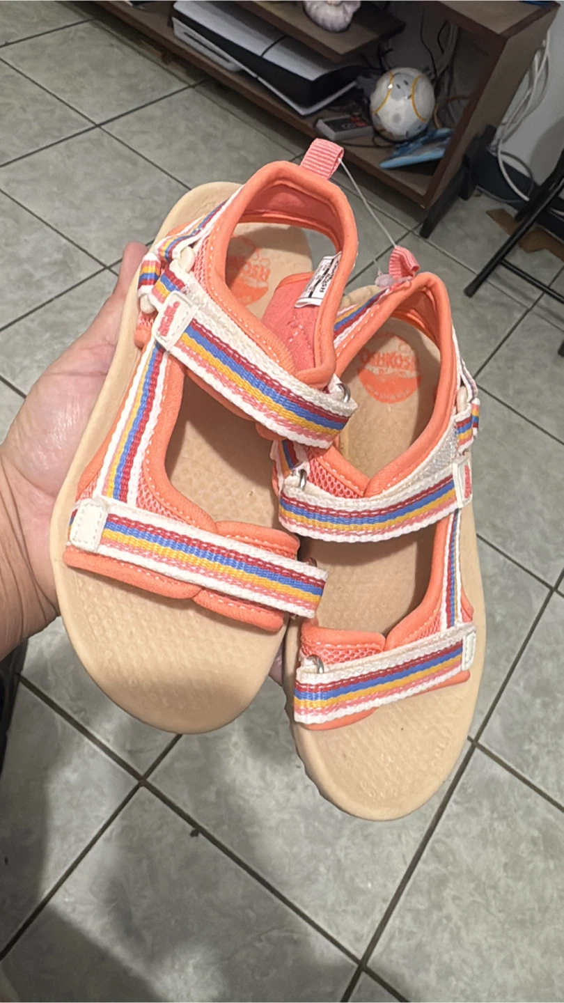 Hermosas sandalias OshKosh 10$
