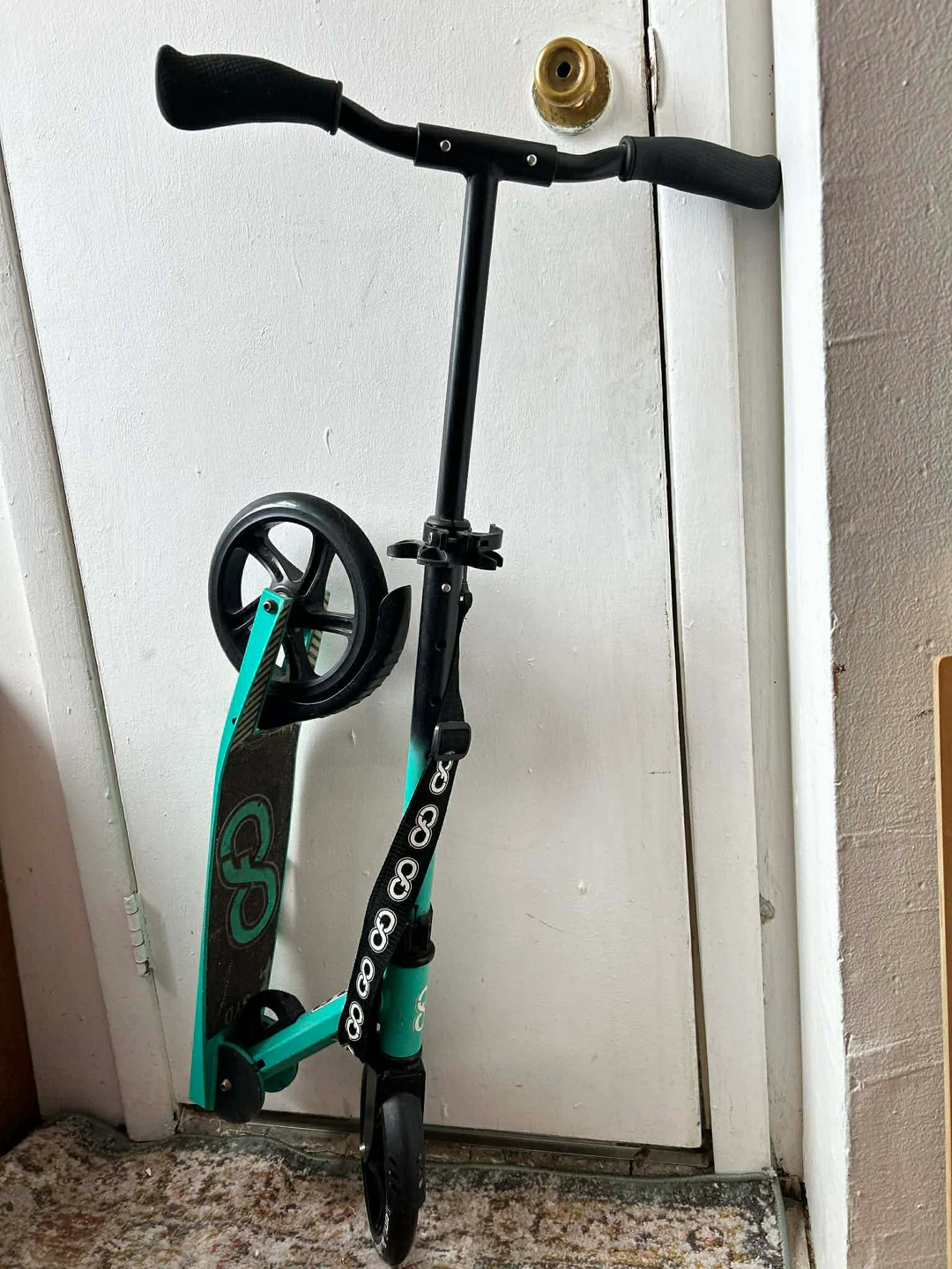Scooter 6+kid,tren and adult max load 240 lbs