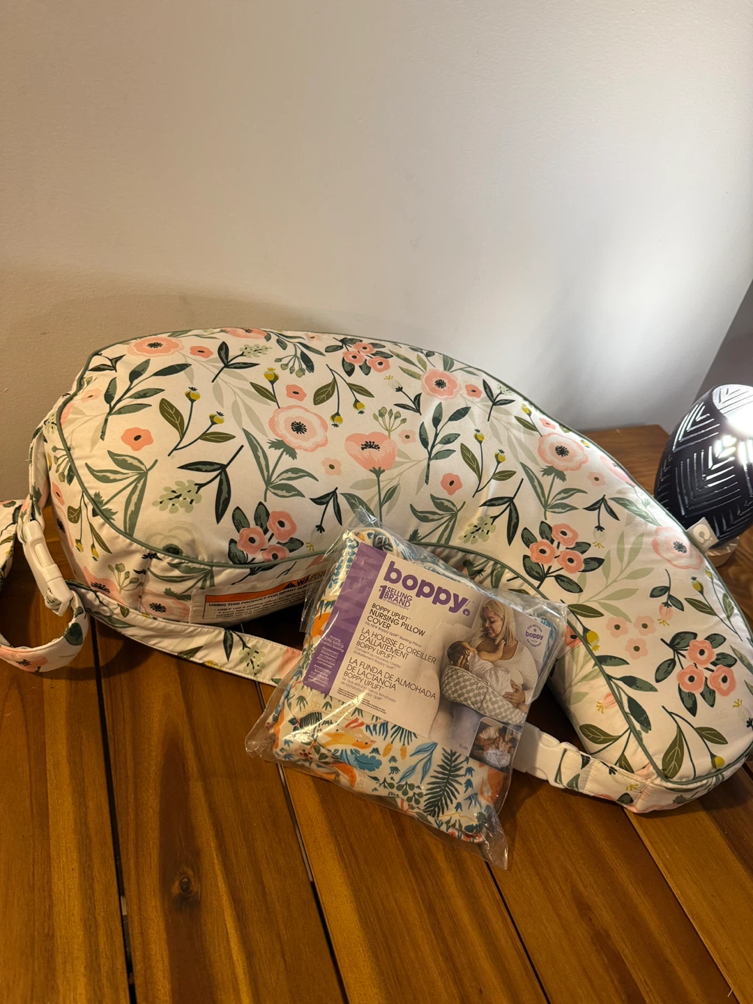 Boppy UPLIFT Nursing Pillow with Cover - Floral Print - photo 2