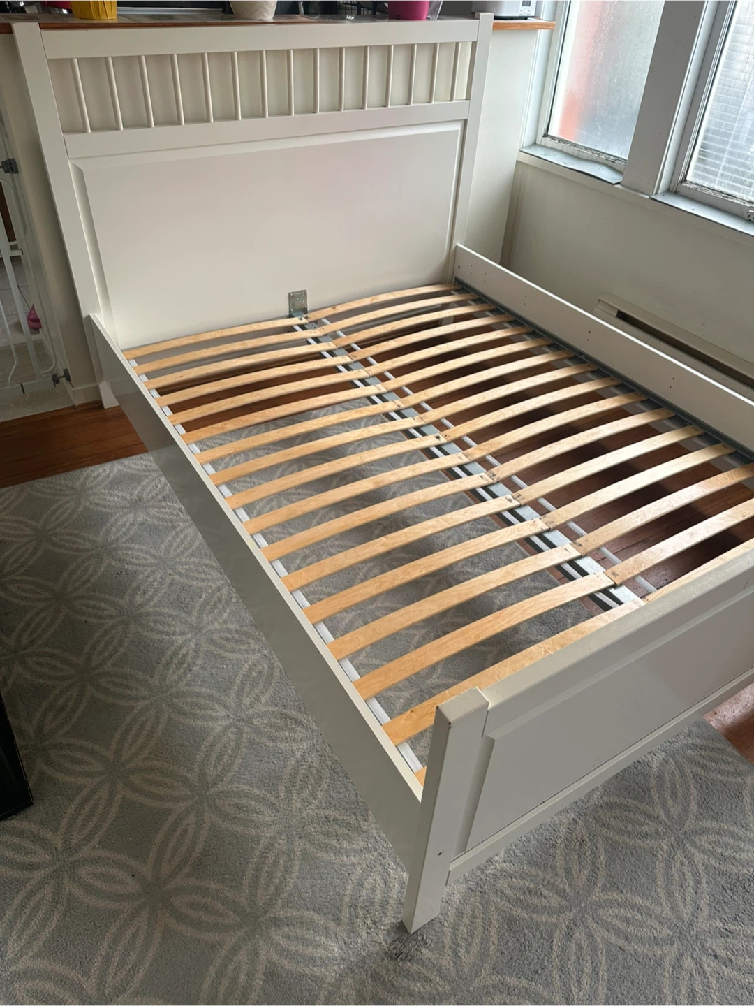 White ikea Queen bed frame *Free Delivery - photo 2