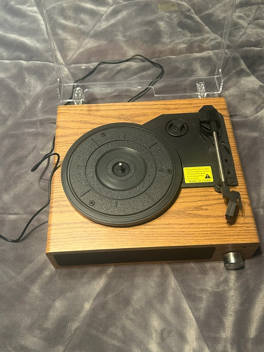 Turntable with Built-In Speaker