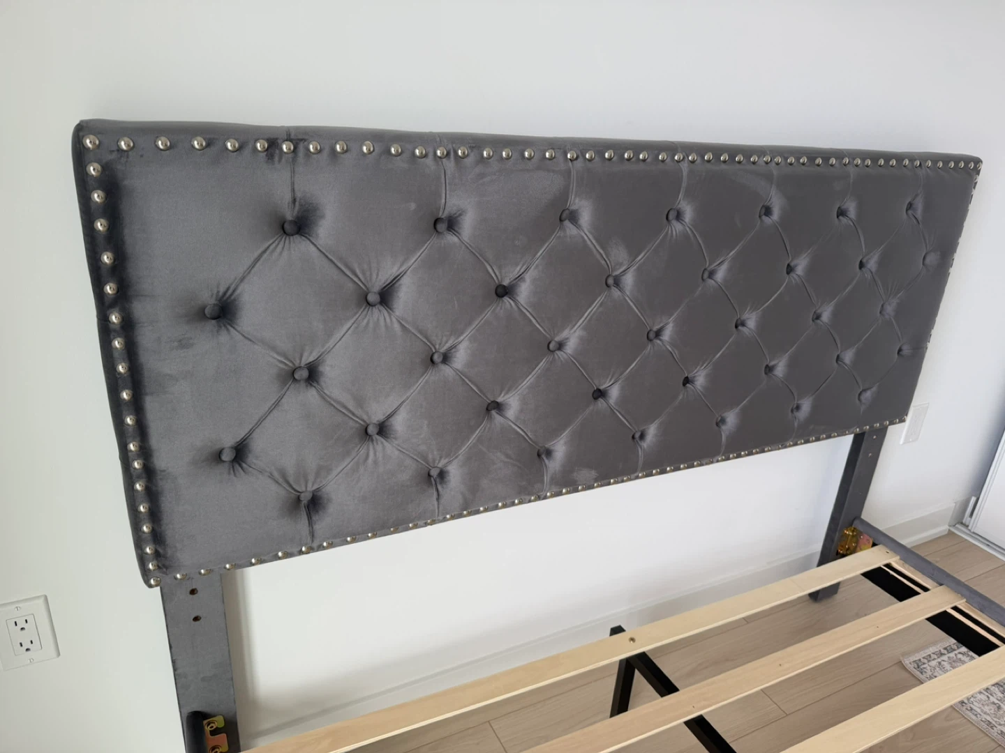Grey Velvet Tufted Headboard Bed Frame - photo 3