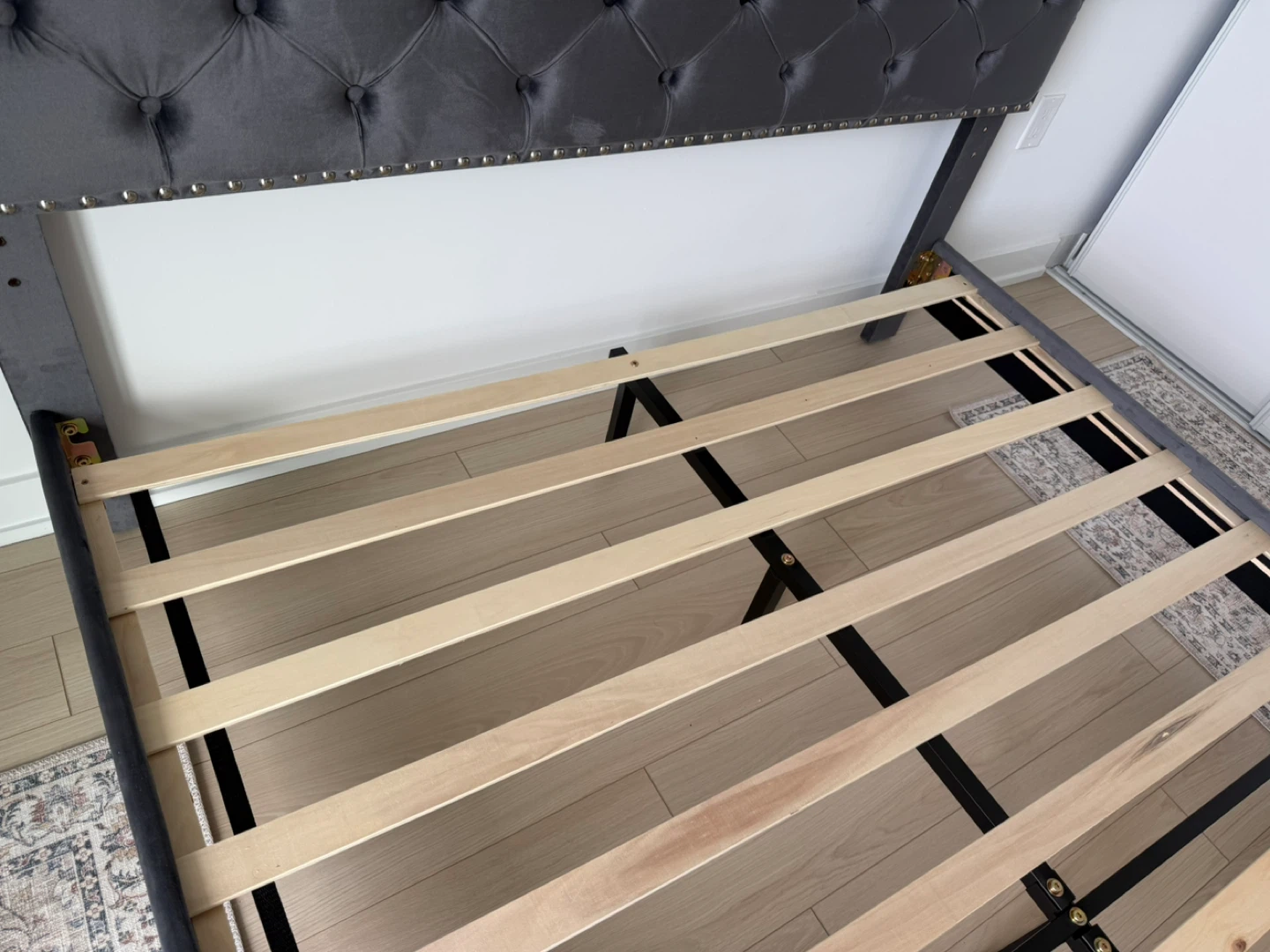 Grey Velvet Tufted Headboard Bed Frame - photo 4