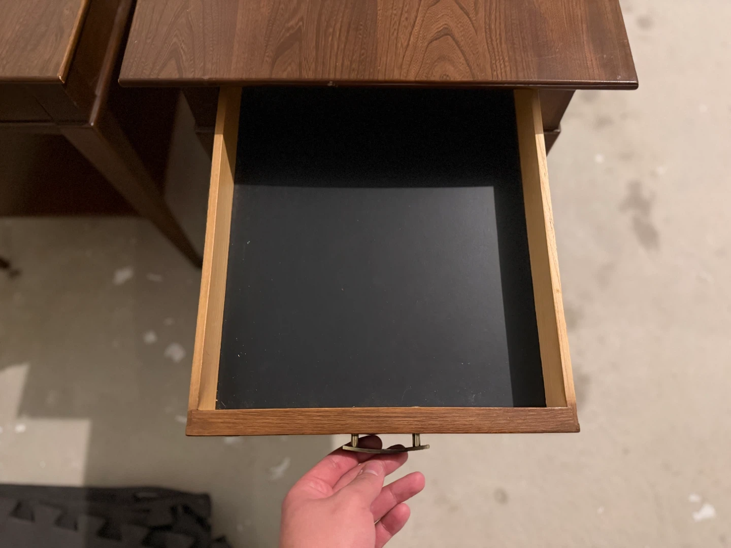 Vintage MCM Wooden End Tables with Drawer (Set of 2) - photo 4