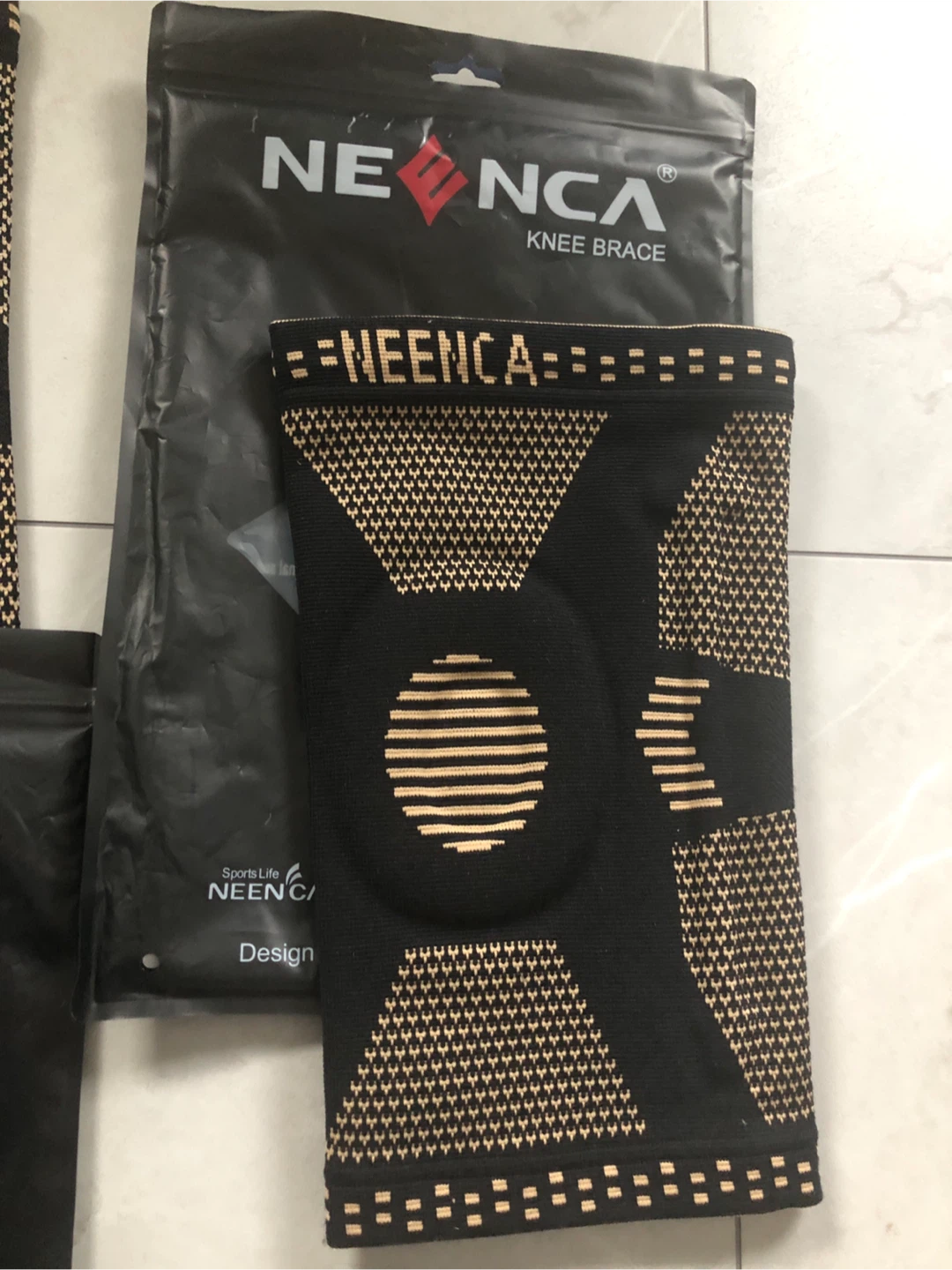 Medical knee support with patella and side braces - photo 4