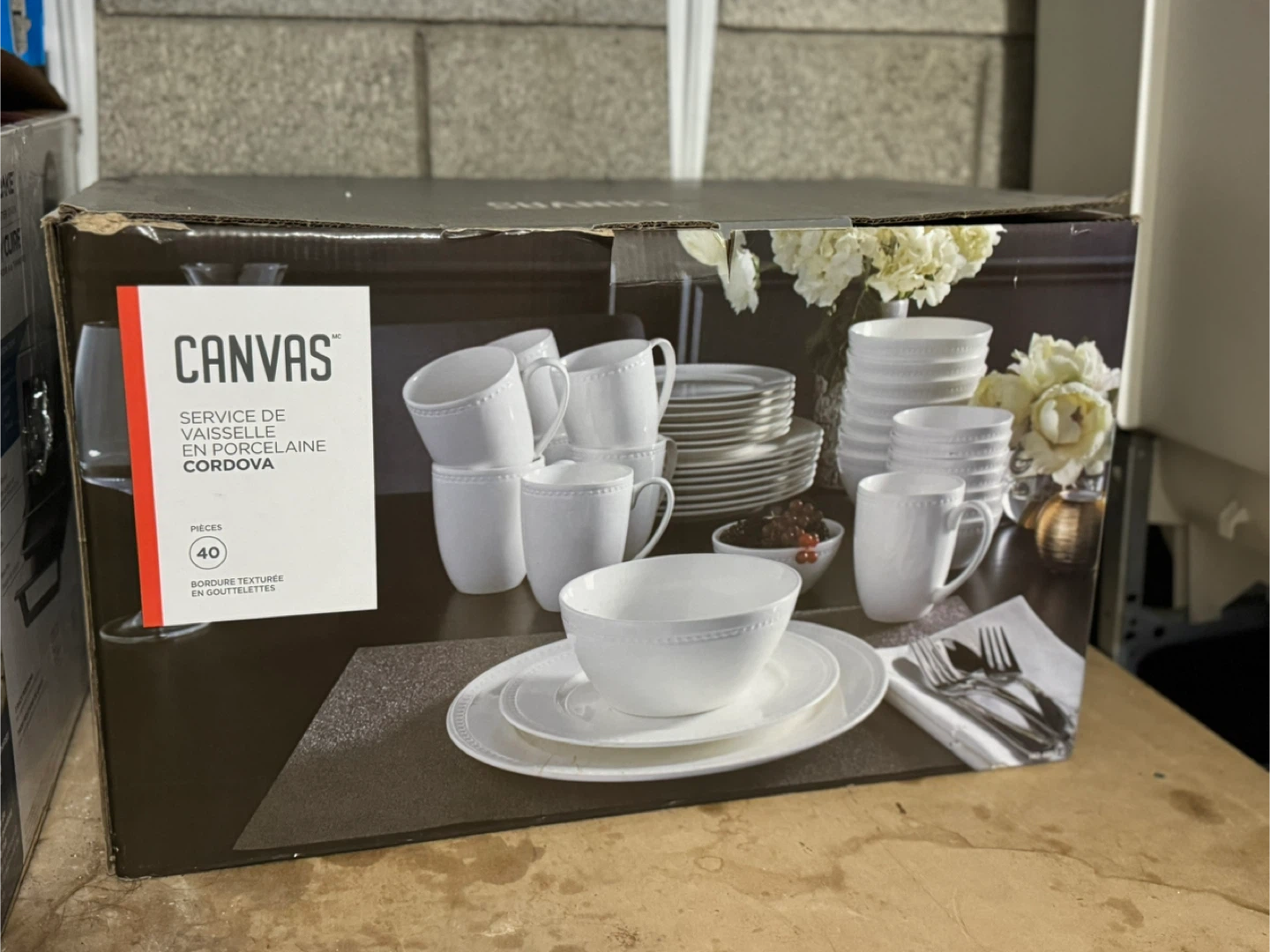 CANVAS Cordova 40-Piece Porcelain Dinnerware Set