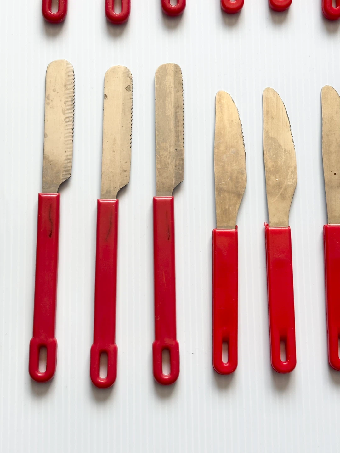 Vintage Red Handle Cutlery stainless steel flatware Set - photo 2