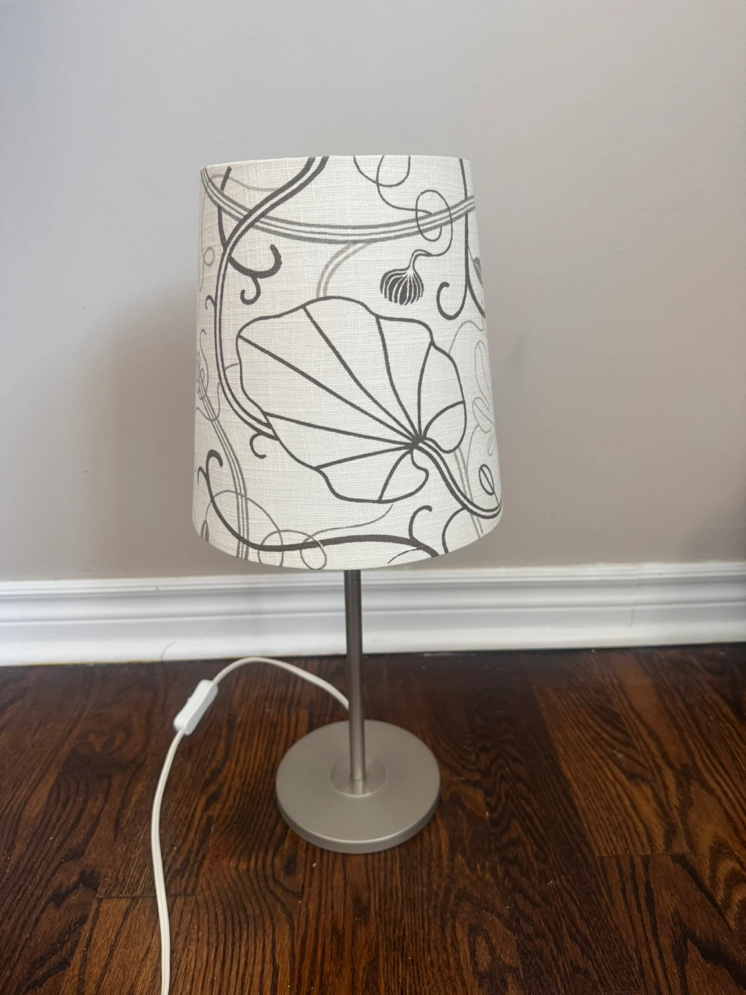 Table Lamp. $8. - photo 2