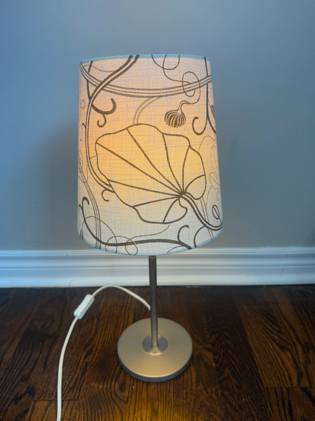Table Lamp. $8.