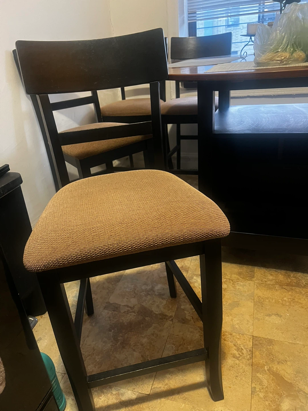 Round Drop Leaf Counter Height Table with 4 Chairs - photo 5