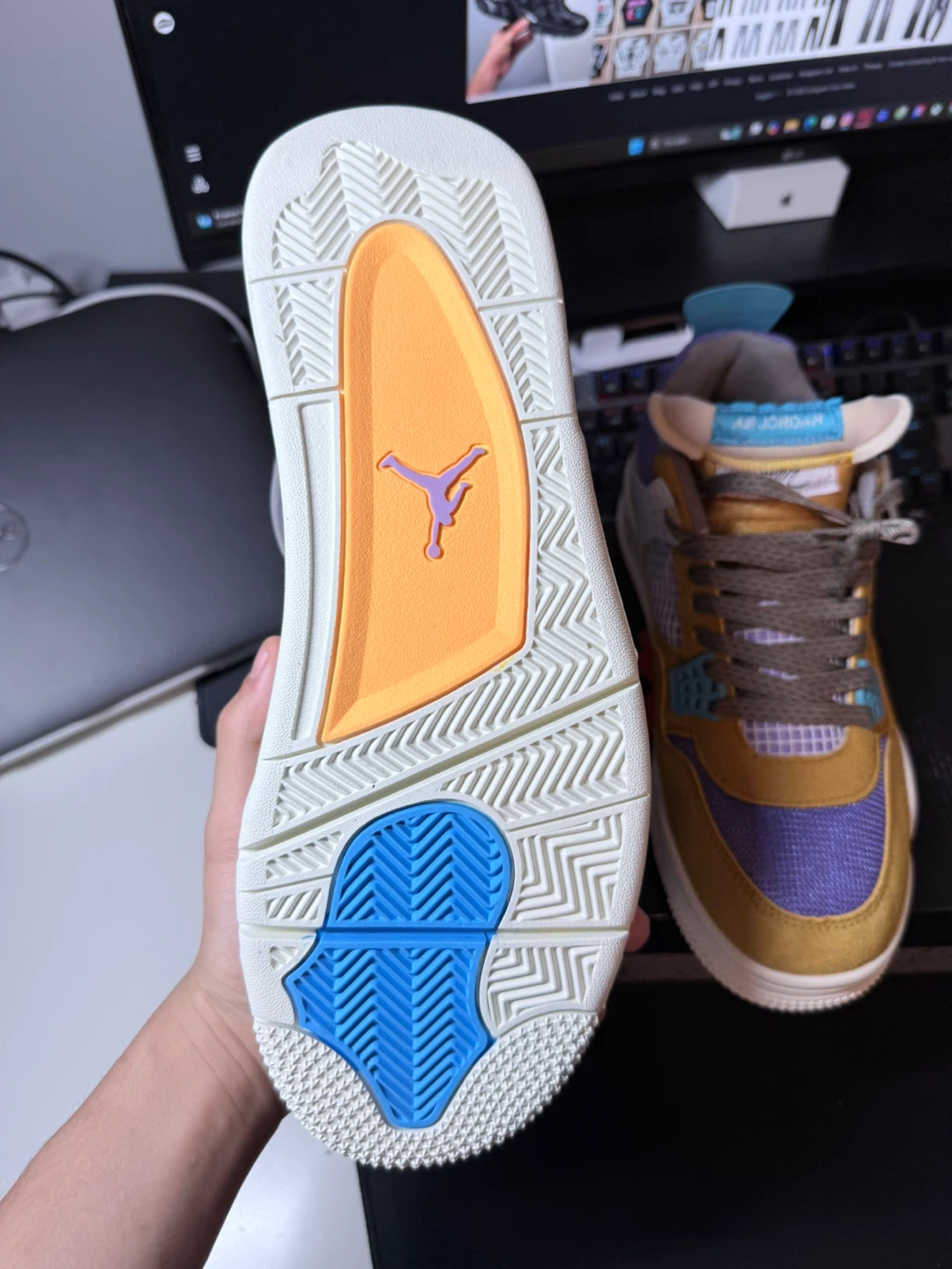 Nike Air Jordan 4 Retro "WNTLR" Shoes - photo 5
