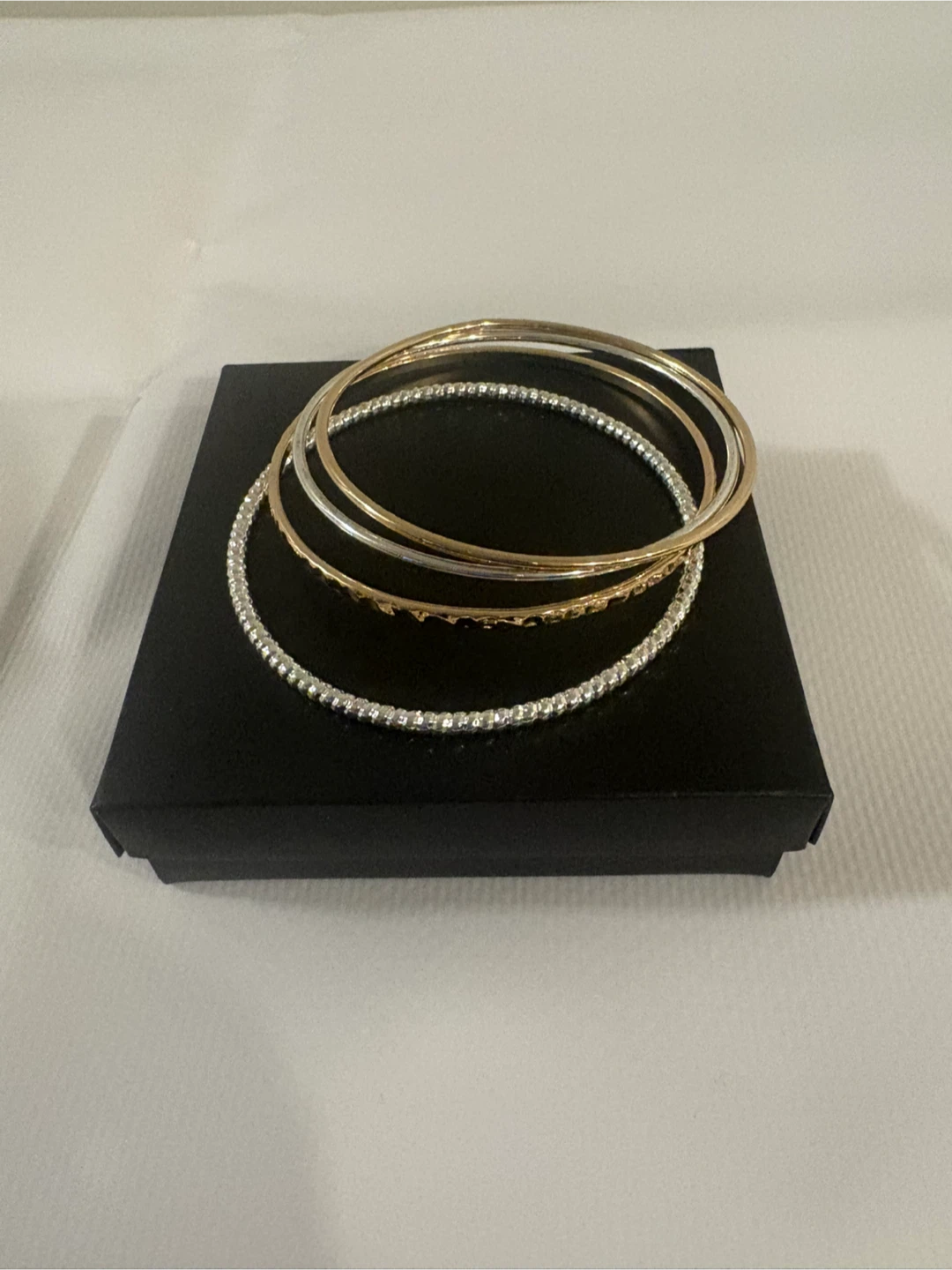 Avon Double Trouble Bangle Set 🧡