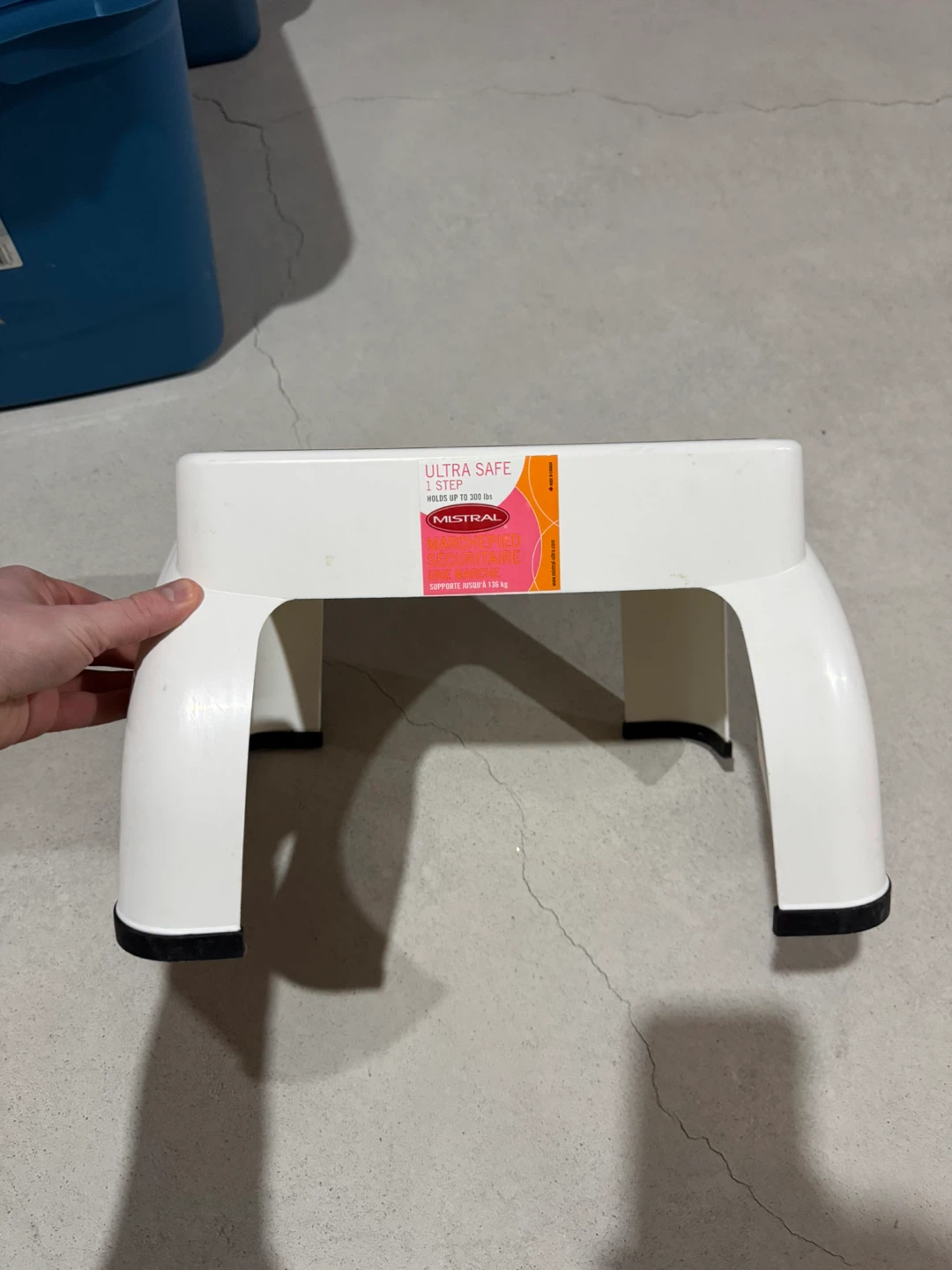 1 Step Stool (Good Condition)