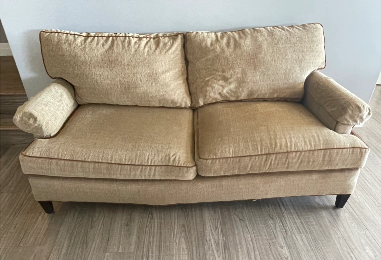 Very Comfortable Couch - photo 4