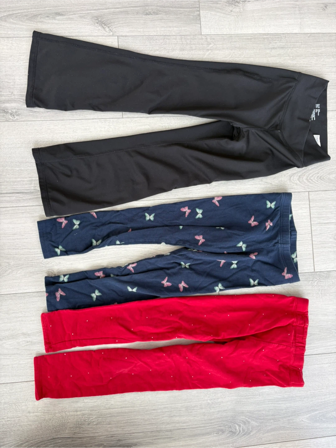 9 pairs of 6-7T Kids Leggings and Pants