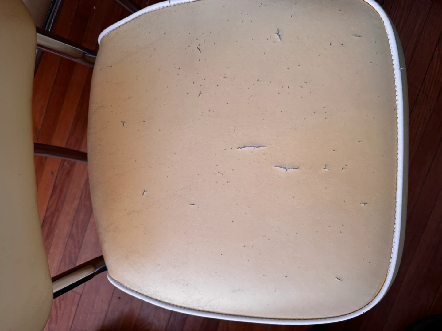 Set of 4 Vintage Yellow Vinyl Chairs - photo 3