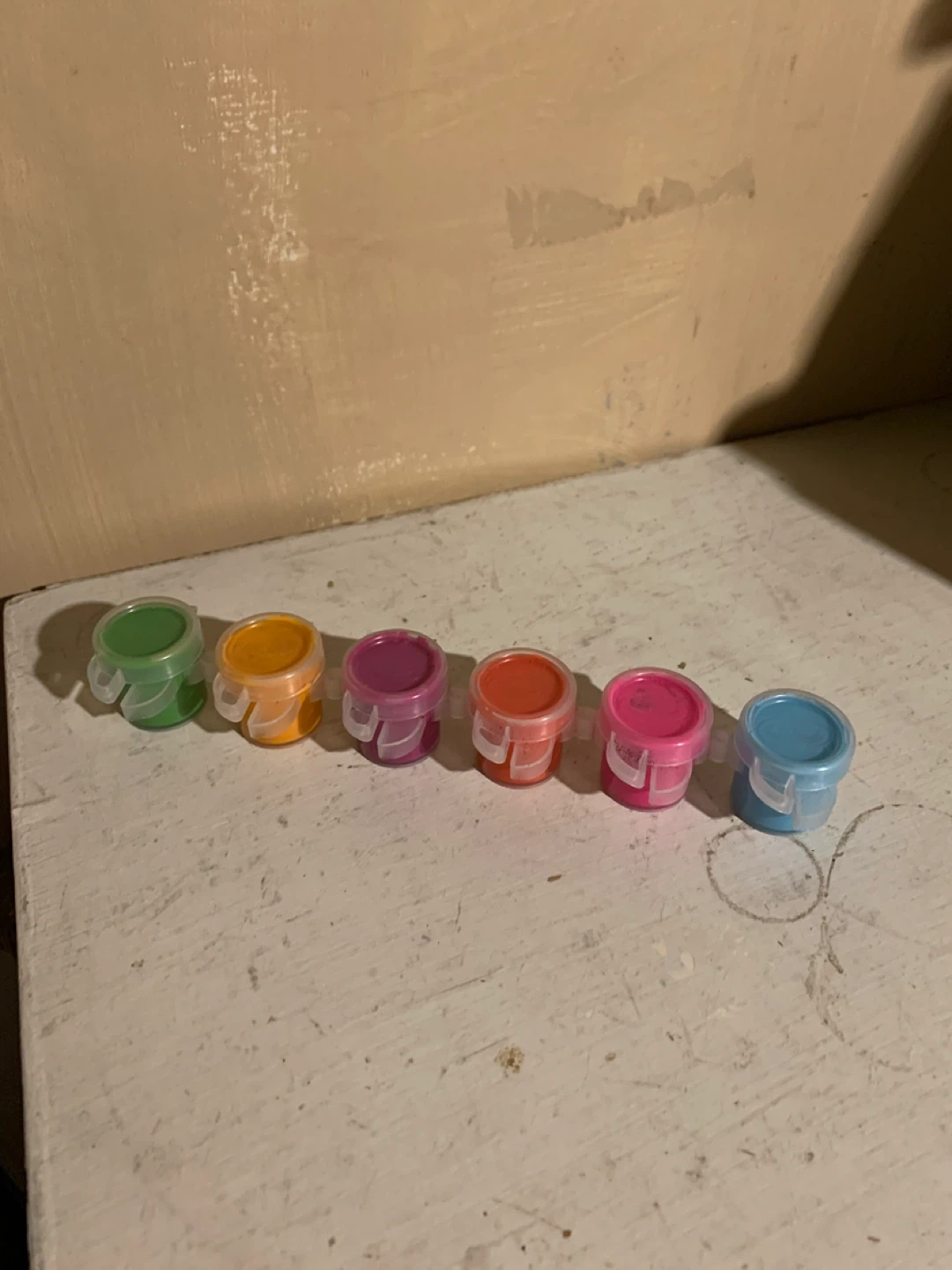 🧡 Set of 6 Small Paint Pots