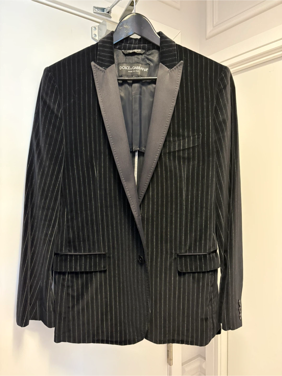 Dolce & Gabbana Black Velvet Pinstripe Tuxedo Blazer Sz38R